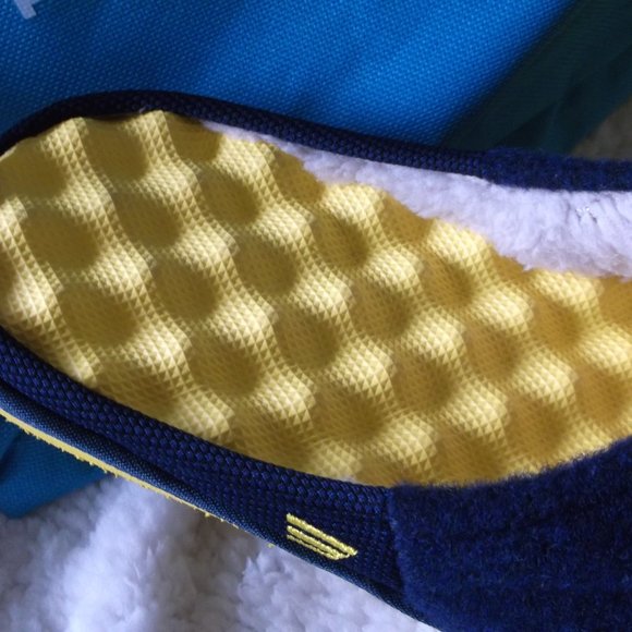 NEW PR Soles Active Recovery Slippers - Size 7 - Picture 4 of 10